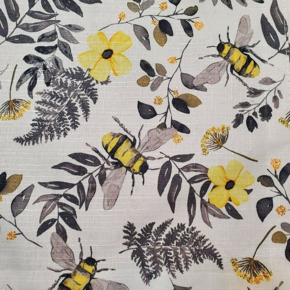 Bee Wildflower Placemats, Set of 4, Yellow Flowers Black, Cottagecore, NWT - Picture 4 of 6